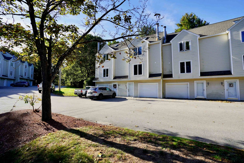 Photo of 36 Gleneagle Drive #36, Nashua, NH 03063 (MLS # 5114816)