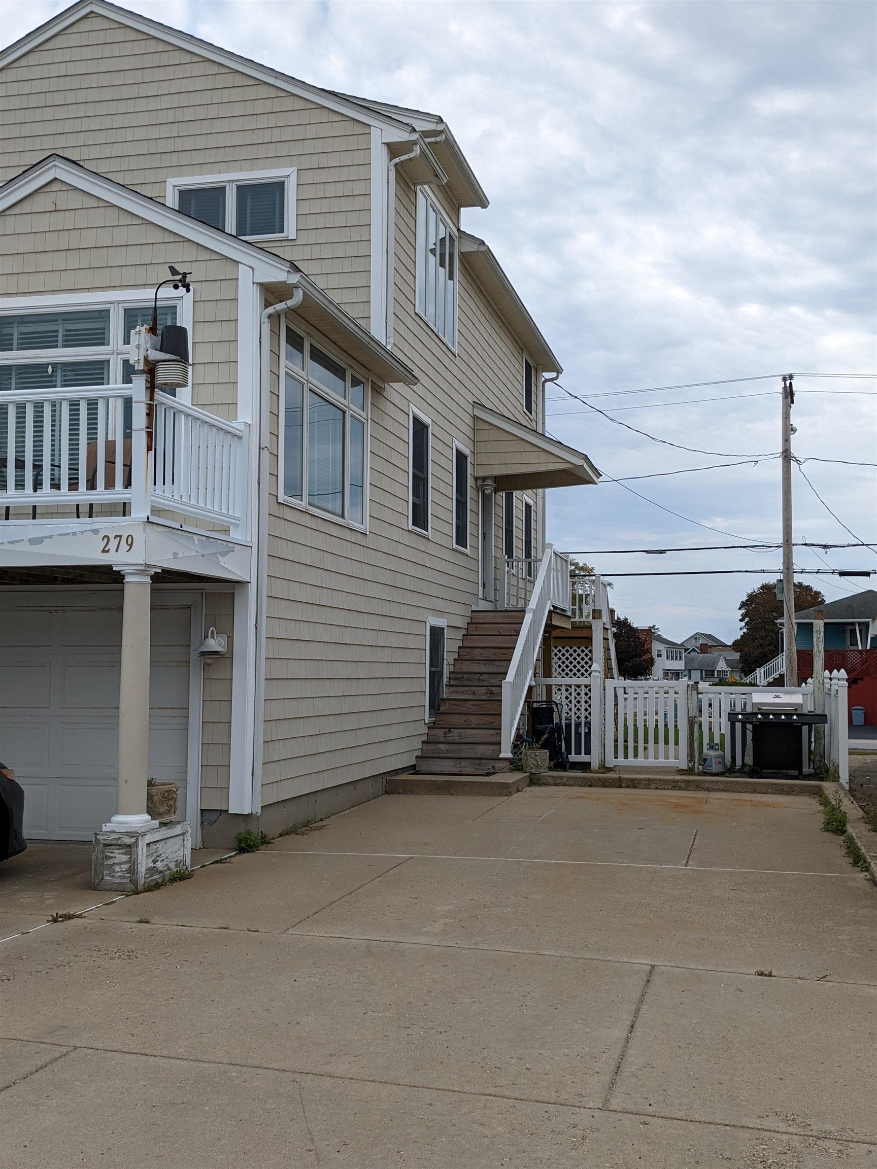 279 Portsmouth Avenue