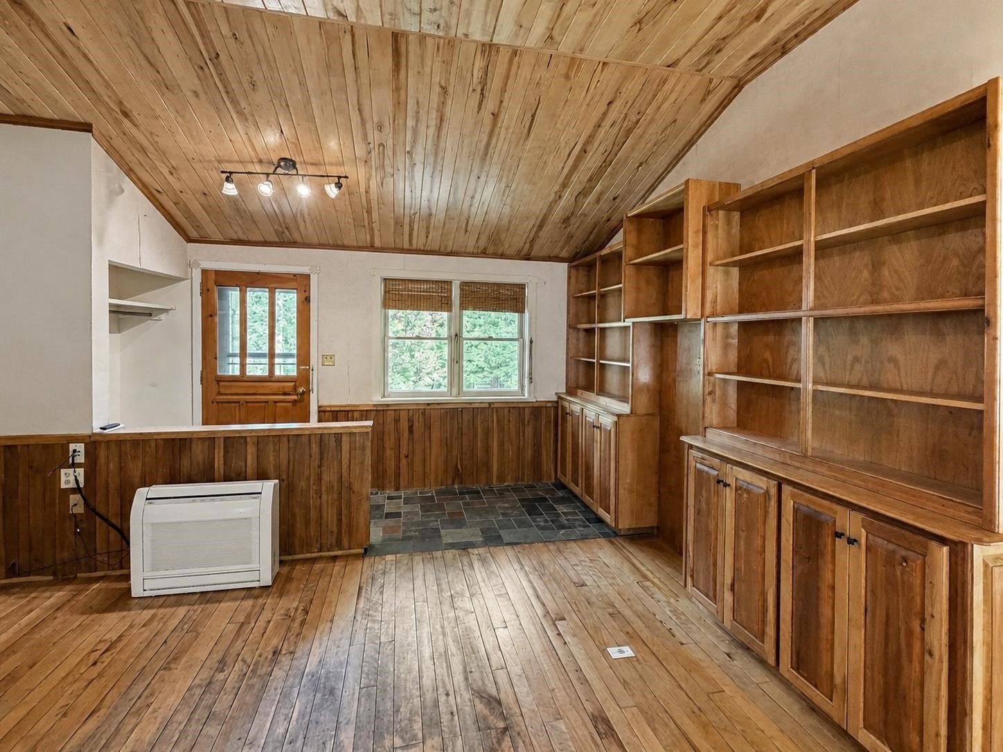 1891 Coles Pond Road