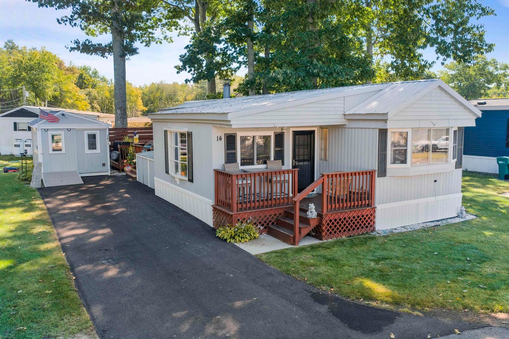 Photo of 14 Hickory Avenue, North Hampton, NH 03862 (MLS # 5112113)