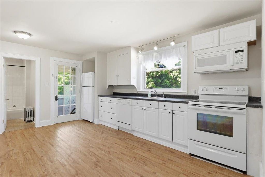 Photo of 3 Sawyer Street, Nashua, NH 03060 (MLS # 5091860)