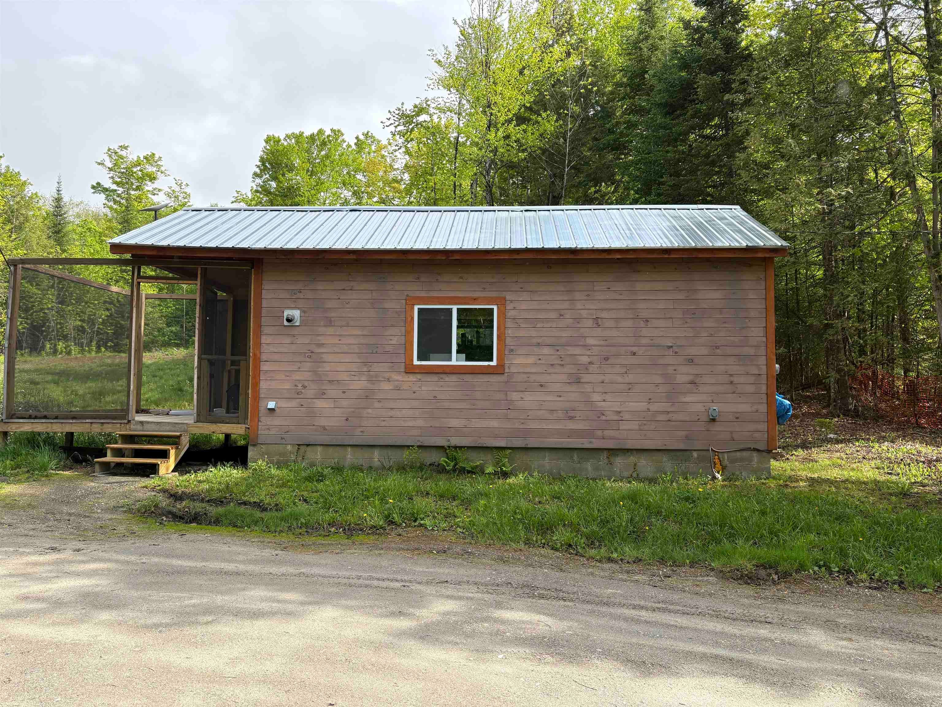 905 Peak Road