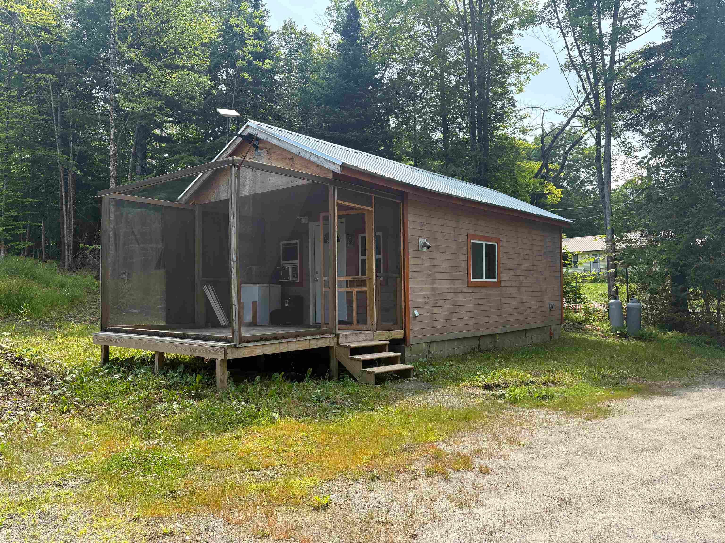 905 Peak Road