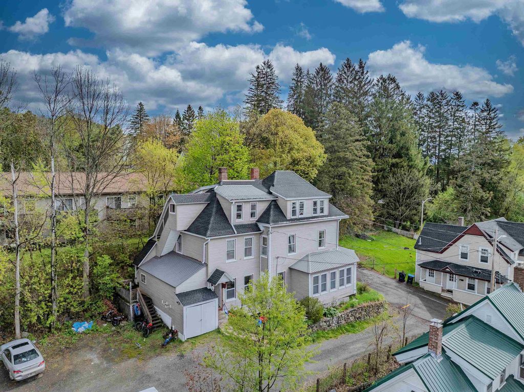 Photo of 35 Jackson Street, Littleton, NH 03561 (MLS # 5089937)