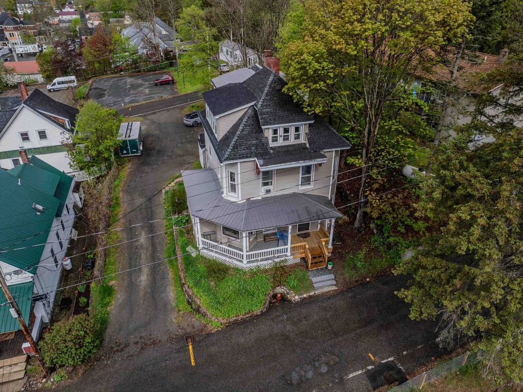 Photo of 35 Jackson Street, Littleton, NH 03561 (MLS # 5089937)