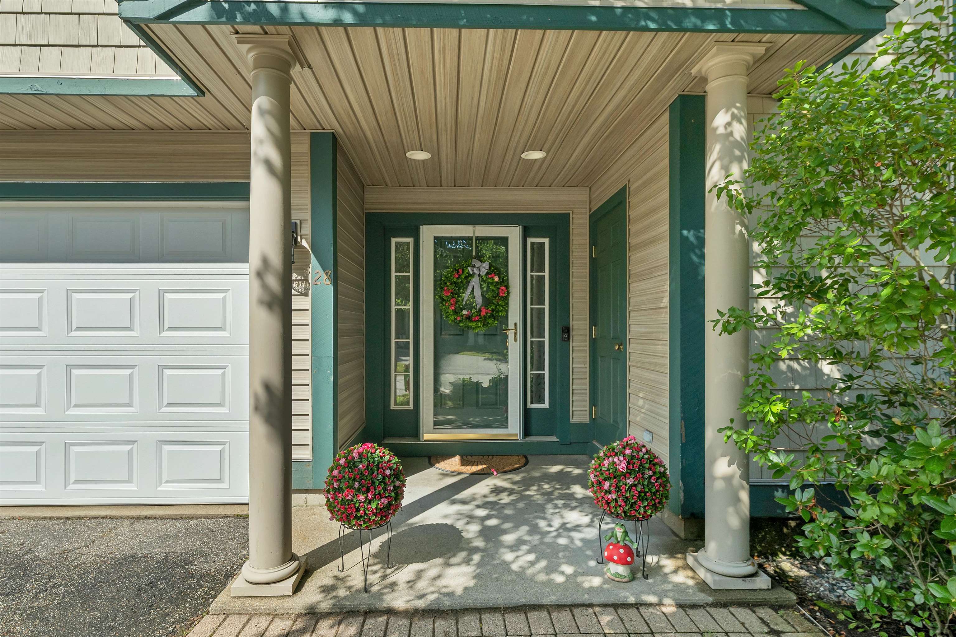 28 Deborah Lane