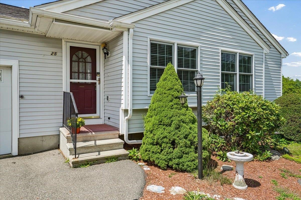 25 Rainbow Drive