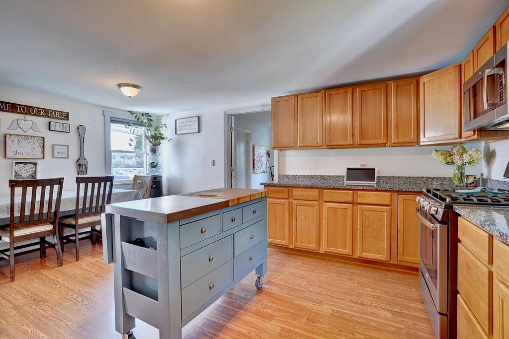 Photo of 365 Shattuck Way, Newington, NH 03801 (MLS # 5112870)