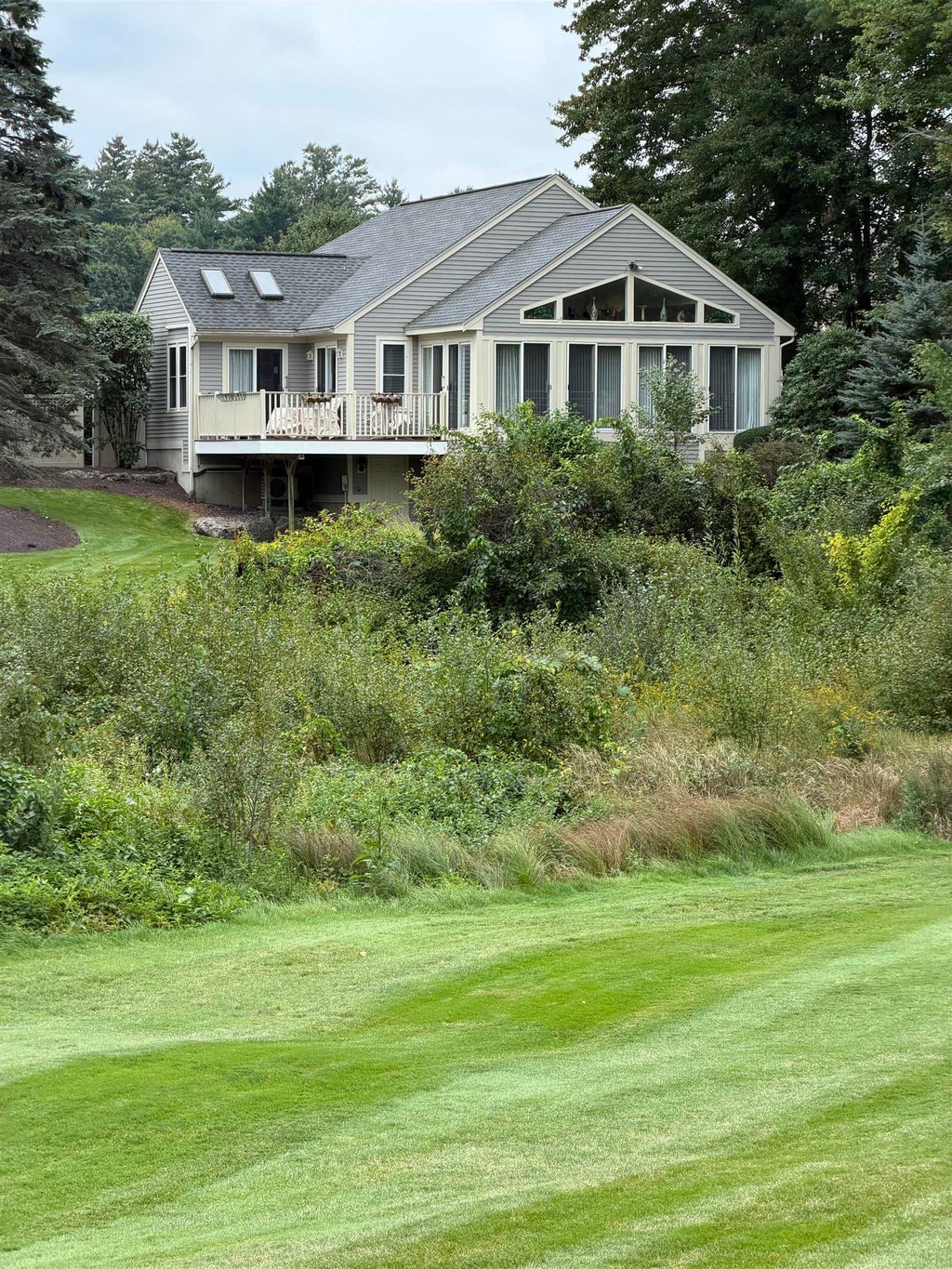 Photo of 43 Pebble Beach Drive, Bedford, NH 03110 (MLS # 5110244)