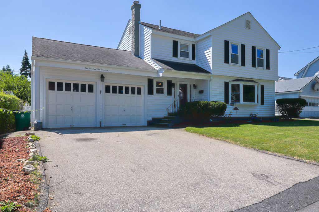 Photo of 110 Blossom Street, Nashua, NH 03060 (MLS # 5103792)