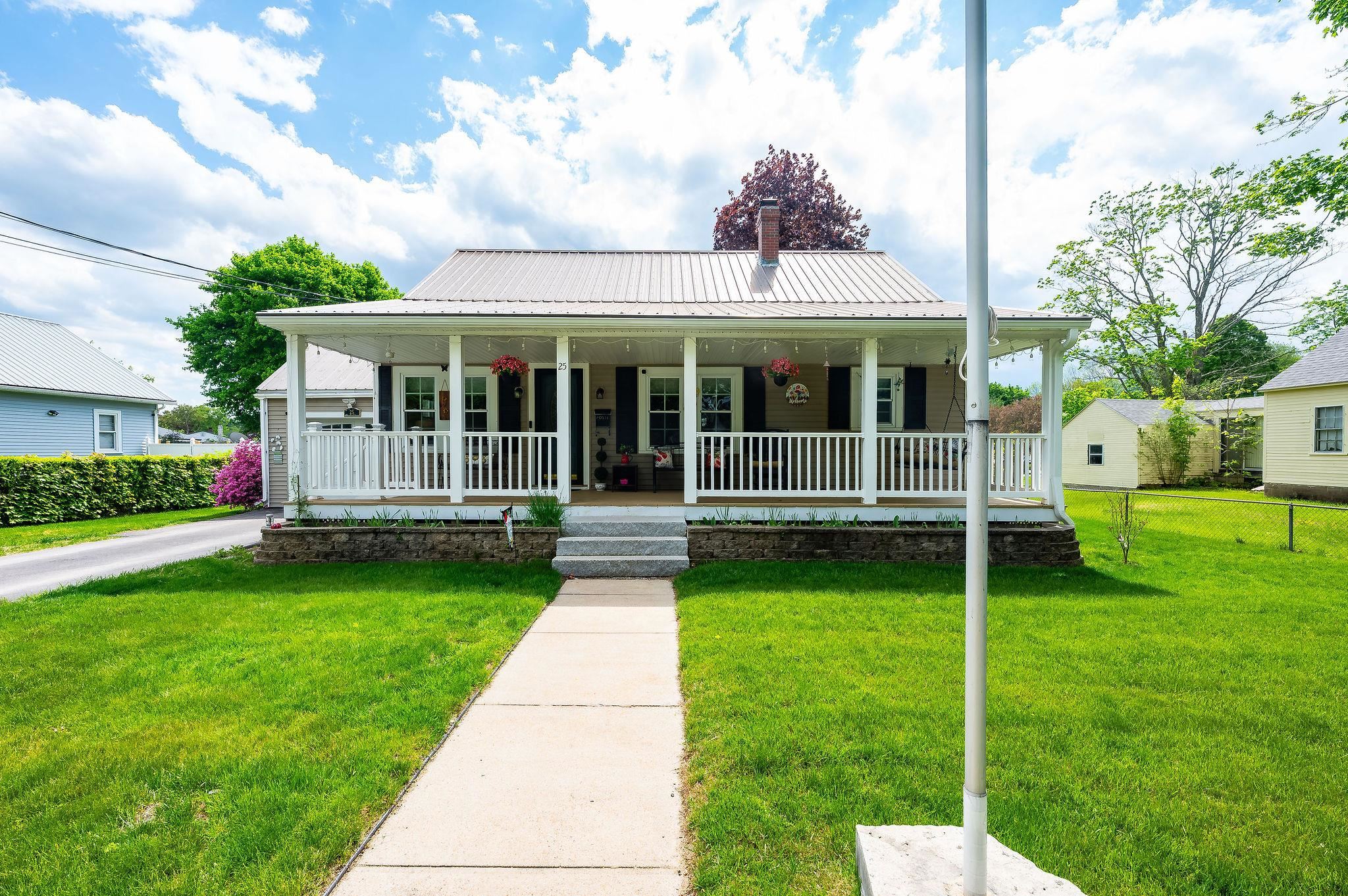 25 Adams Avenue