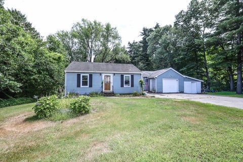 Photo of 10 Kendall Pond Road, Derry, NH 03038 (MLS # 5106546)