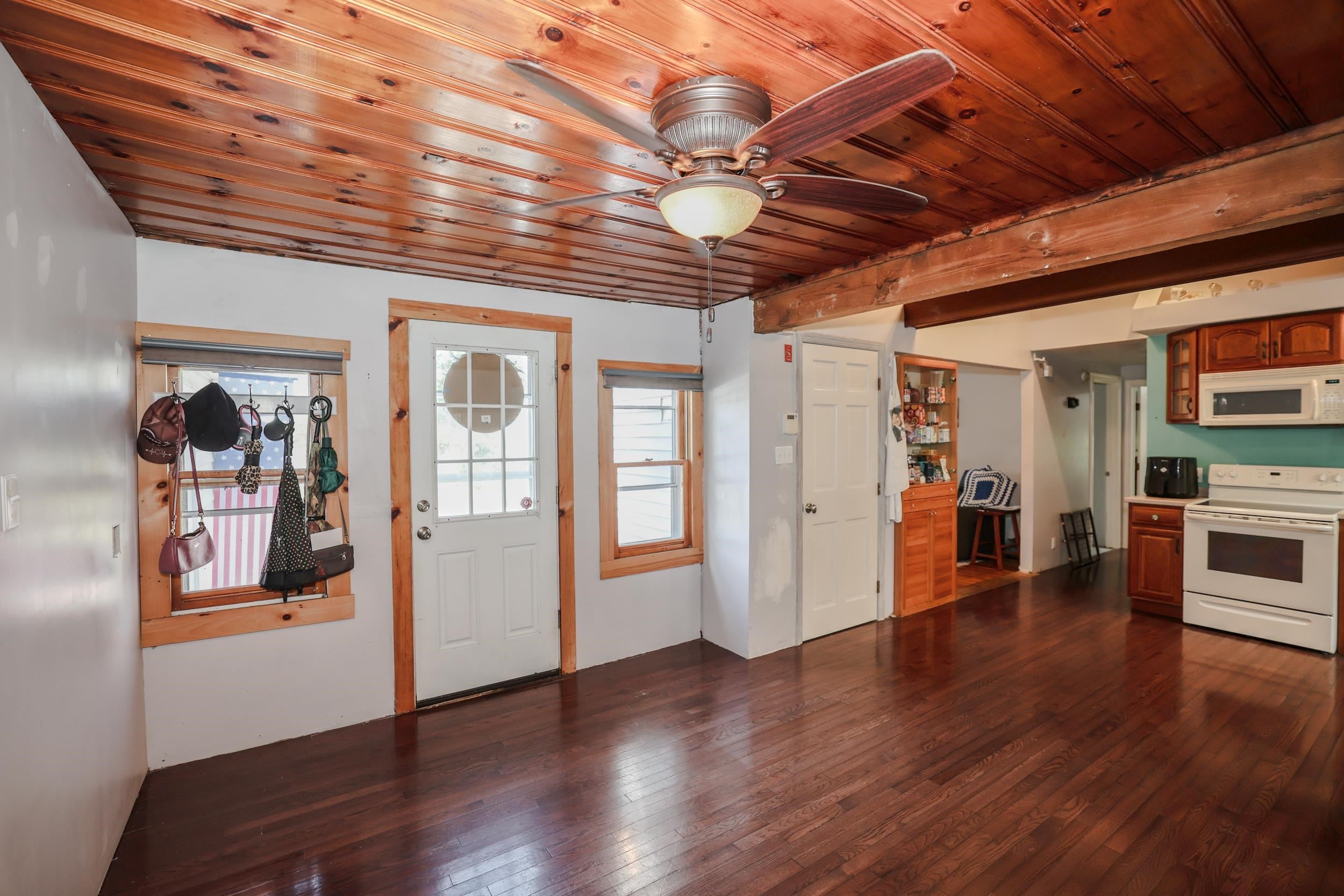 10 Kendall Pond Road