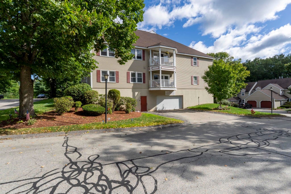Photo of 690 S Porter Street #17, Manchester, NH 03103 (MLS # 5109795)