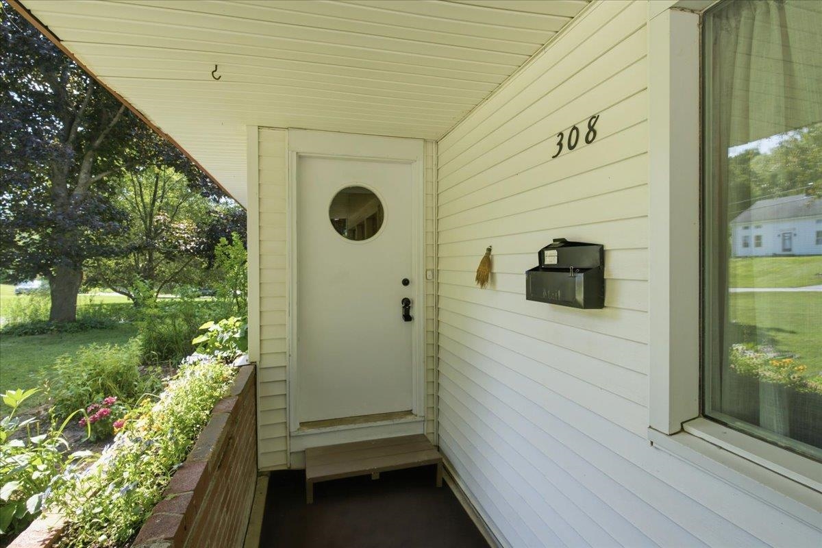 308 Crescent Boulevard