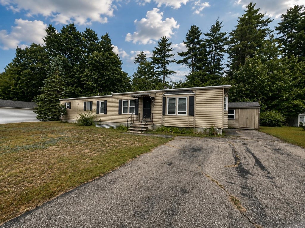 Photo of 15 Village Drive, Raymond, NH 03077 (MLS # 5107962)