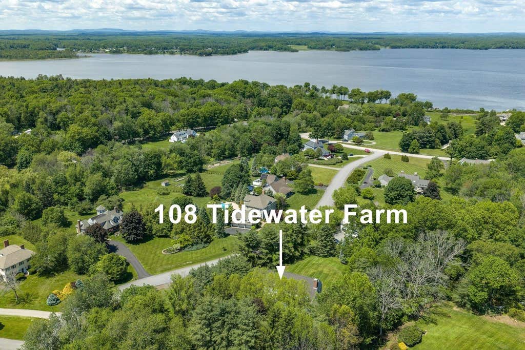 Photo of 108 Tidewater Farm Road, Stratham, NH 03885 (MLS # 5092470)