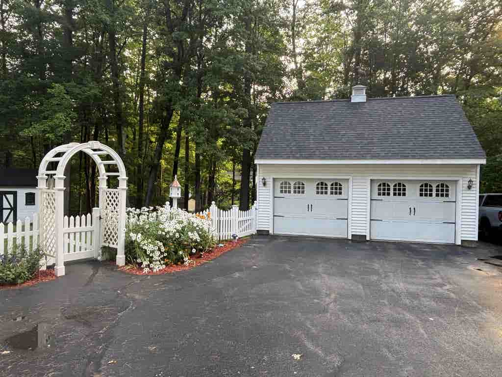 Photo of 223 Baboosic Lake Road, Merrimack, NH 03054 (MLS # 5101447)