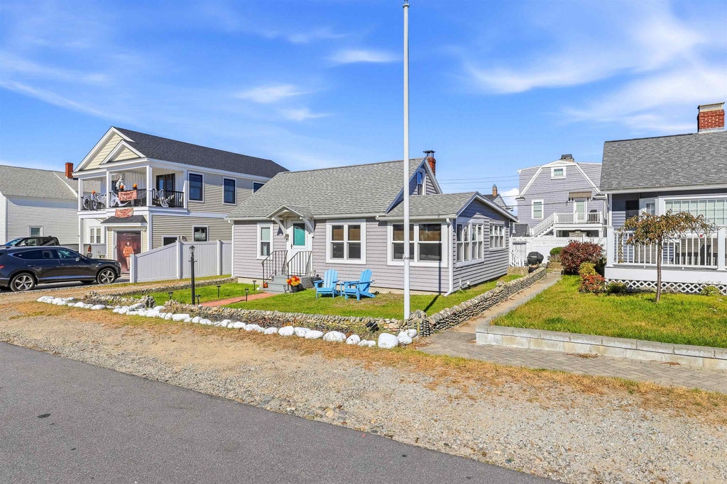 Photo of 184 Tilton Street, Seabrook, NH 03874 (MLS # 5116036)