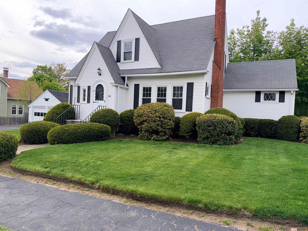 Photo of 406 E High Street, Manchester, NH 03104 (MLS # 5091127)