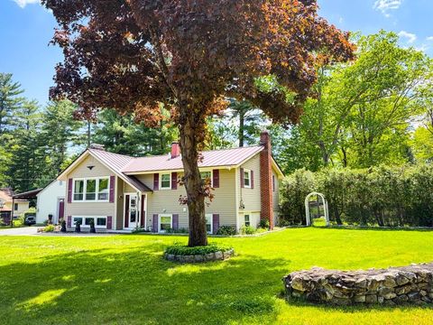 Photo of 1 Pine Tree Lane, Merrimack, NH 03054 (MLS # 5091733)