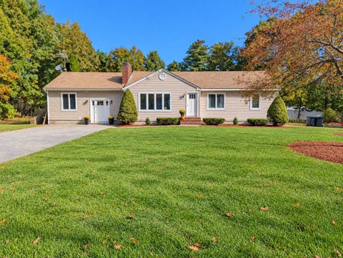 Photo of 7 Tokanel Road, Windham, NH 03087 (MLS # 5114760)