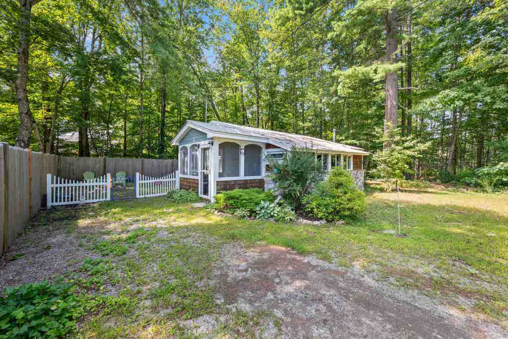 Photo of 2396 West Side Road, Conway, NH 03860 (MLS # 5106630)