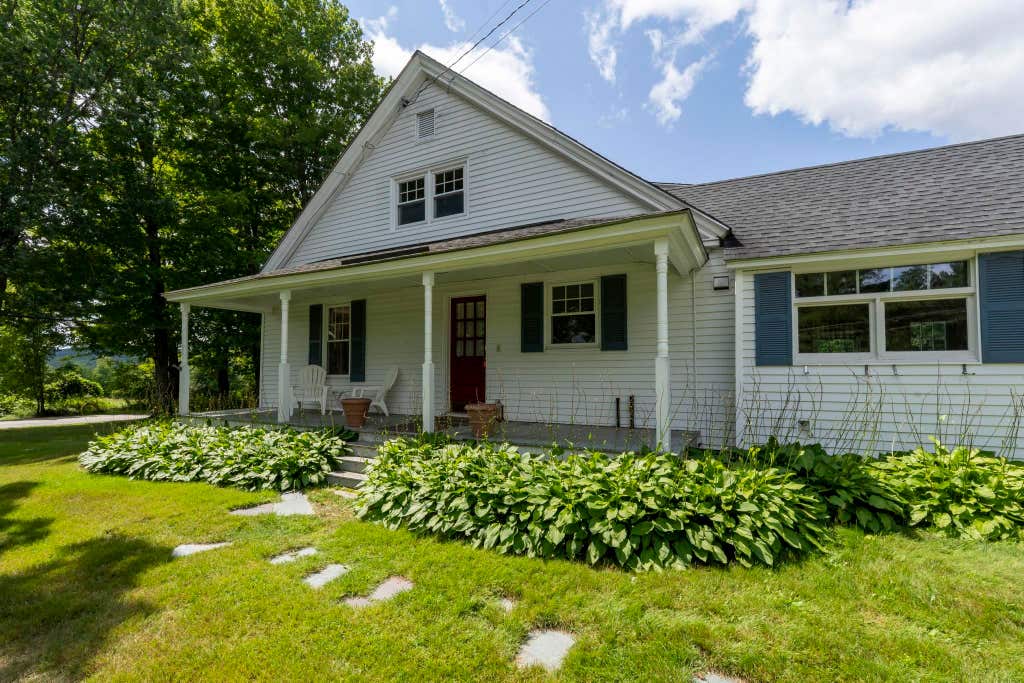 Photo of 621 Bradford Road, Newport, NH 03773 (MLS # 5105411)