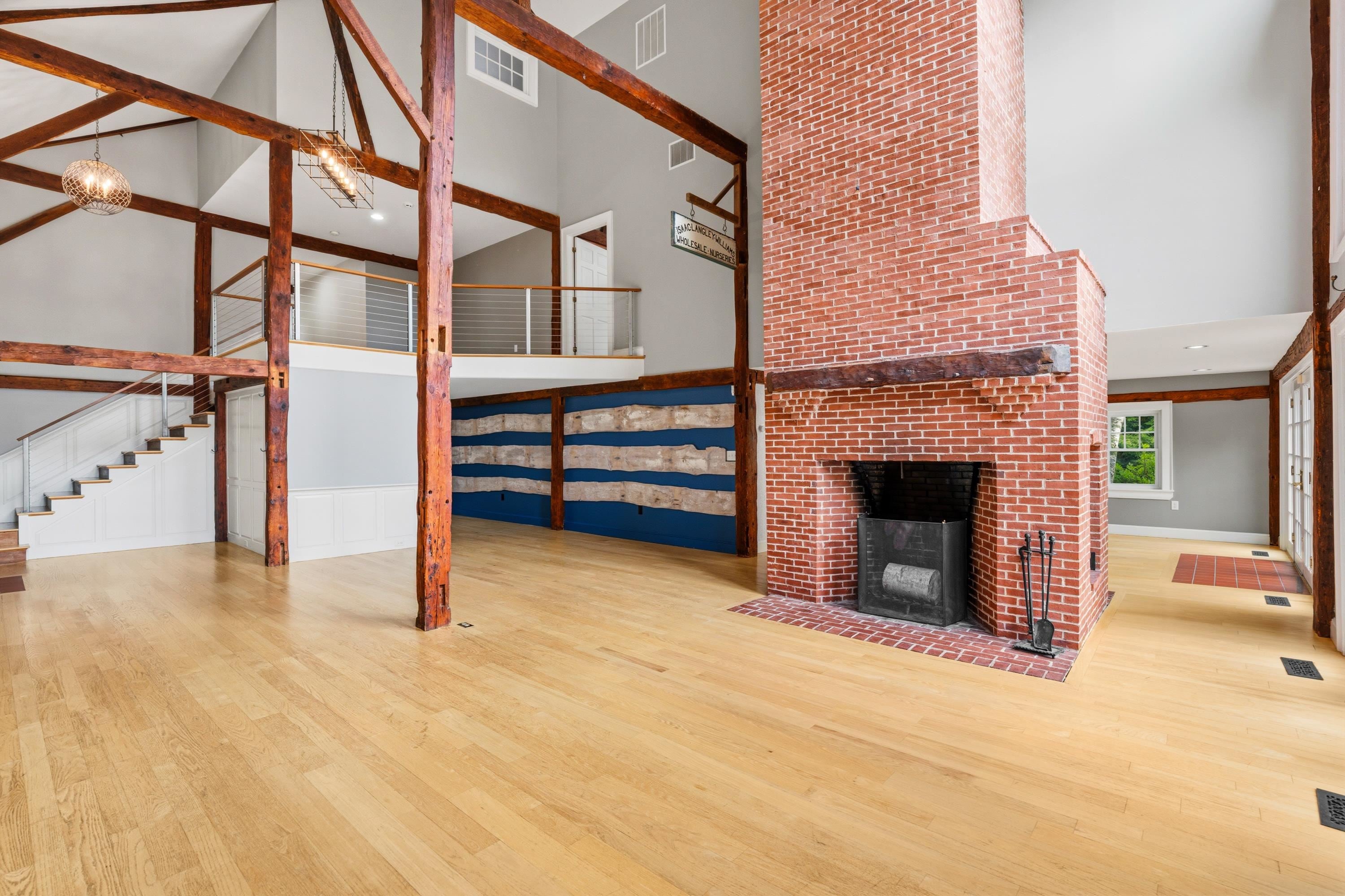 17 NEWFIELDS Road