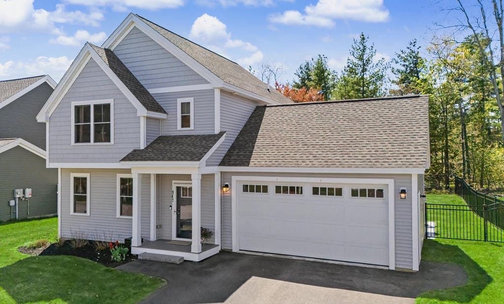 Photo of 165 Shore Drive, Nashua, NH 03062 (MLS # 5090850)