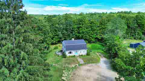 Photo of 7 Applecrest Lane, Andover, NH 03216 (MLS # 5106382)