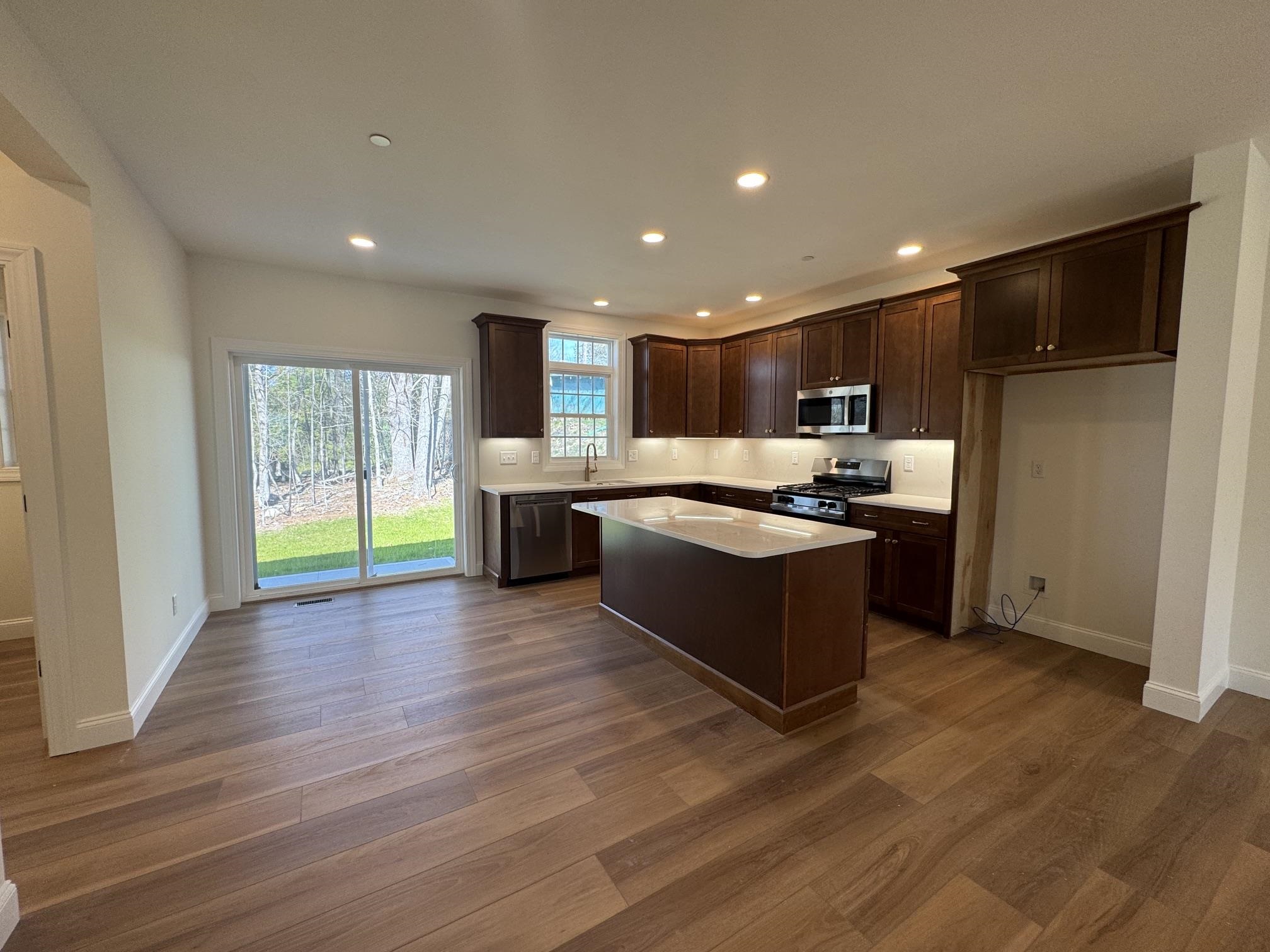 6A Dearborn Circle