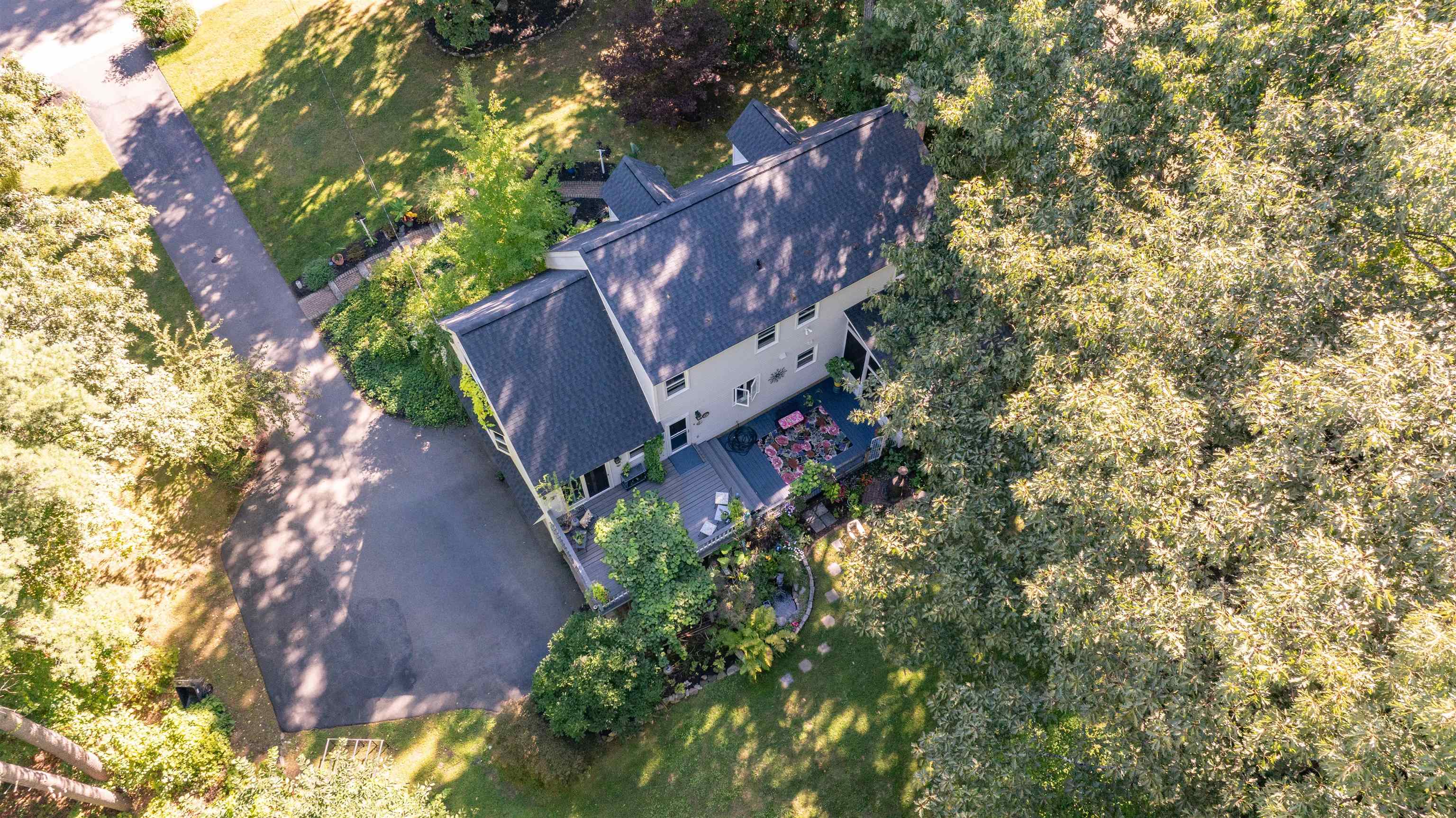 16 Teloian Drive