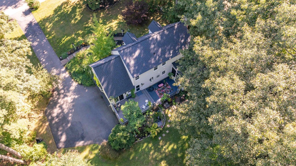 Photo of 16 Teloian Drive, Hudson, NH 03051 (MLS # 5110384)