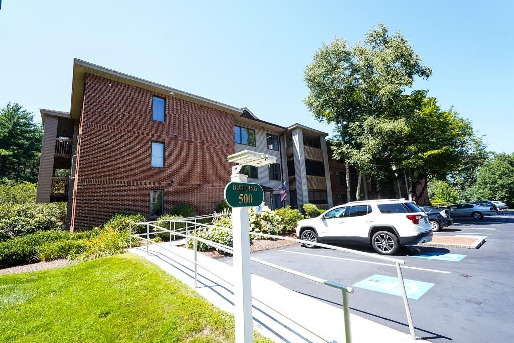 Photo of 500 Candlewood Drive #38, Nashua, NH 03062 (MLS # 5105688)