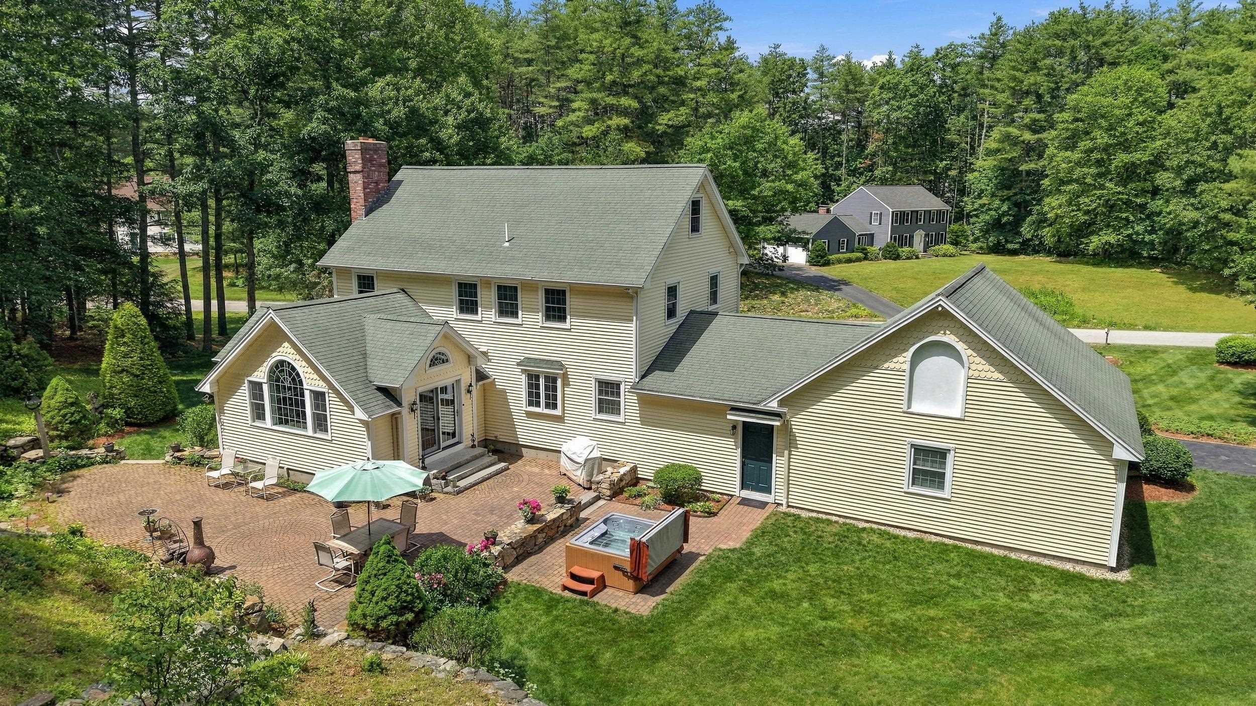 10 Winding Valley Road