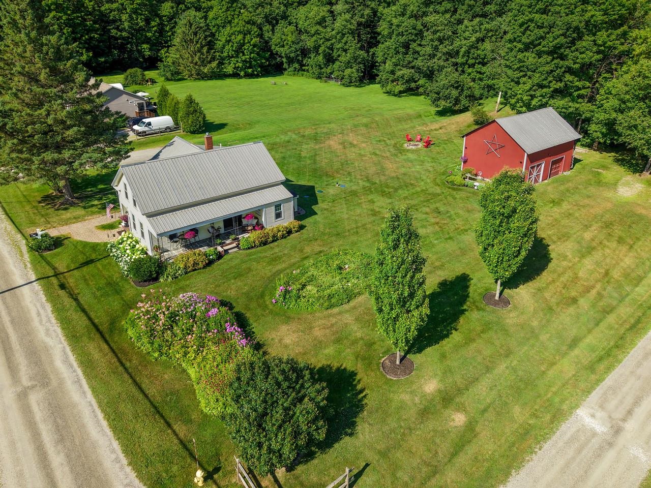 8 Dumas Road