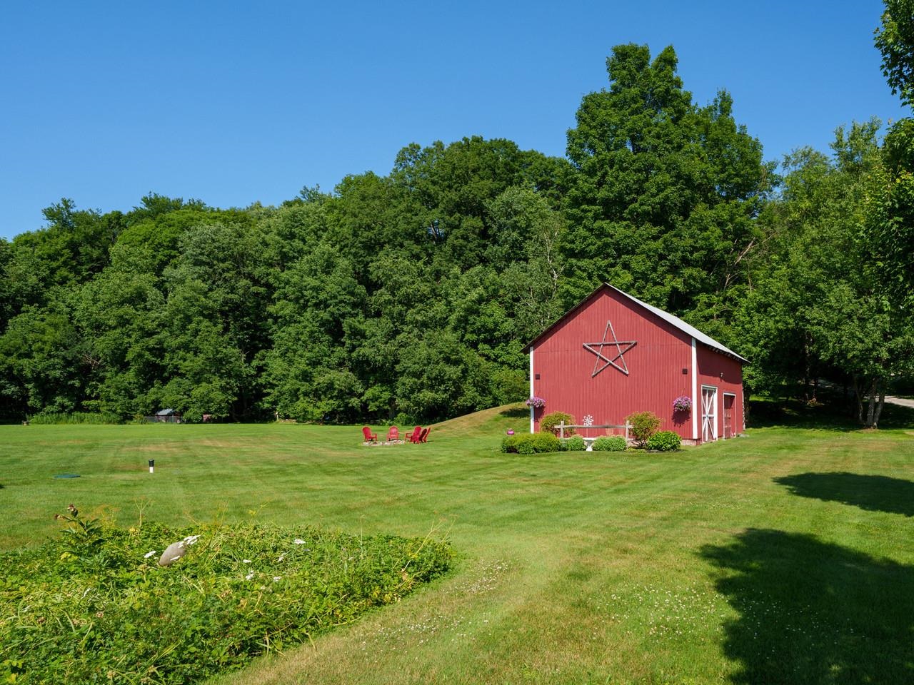 8 Dumas Road
