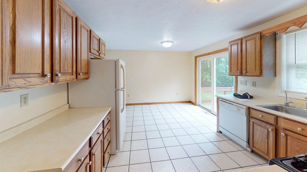 Photo of 5 Mark Street, Hudson, NH 03051 (MLS # 5092548)