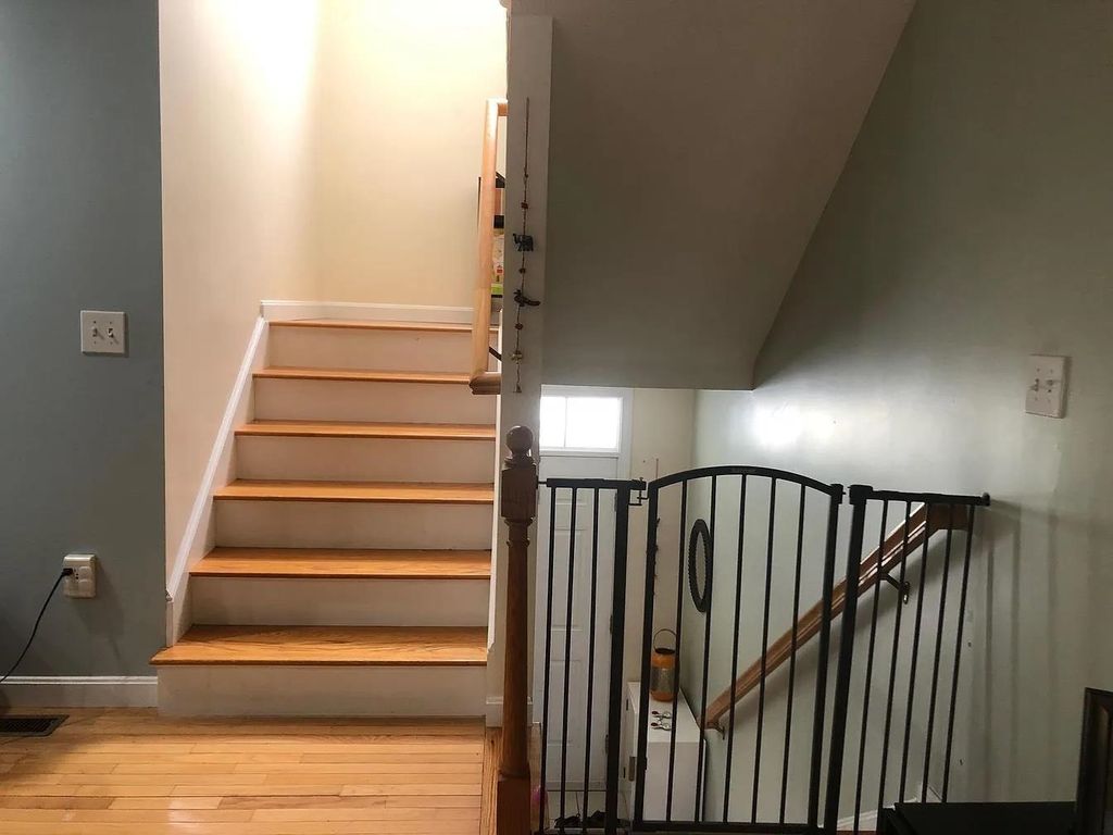 Photo of 66 Georgetown Drive, Nashua, NH 03062 (MLS # 5091242)