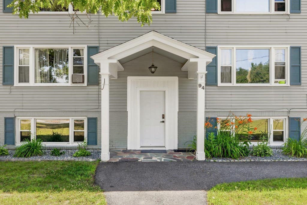 Photo of 94 Maple Street #F, Somersworth, NH 03878 (MLS # 5099957)