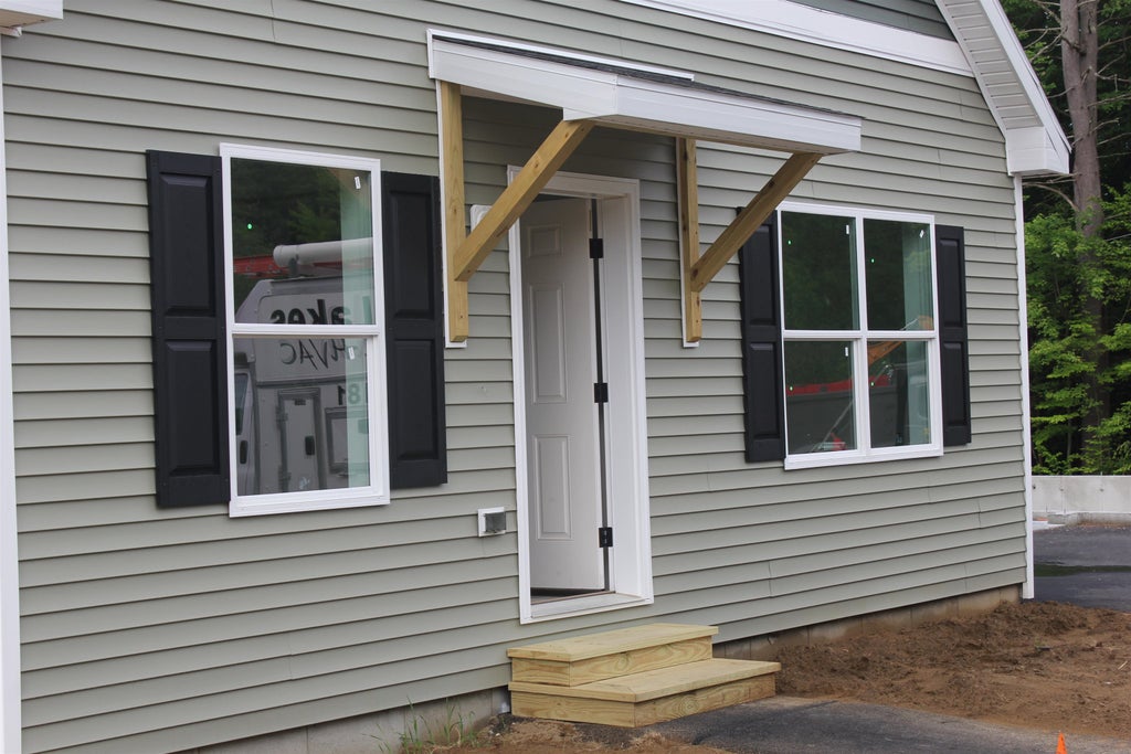Photo of 27 Woodland Way, Plymouth, NH 03264 (MLS # 5071527)
