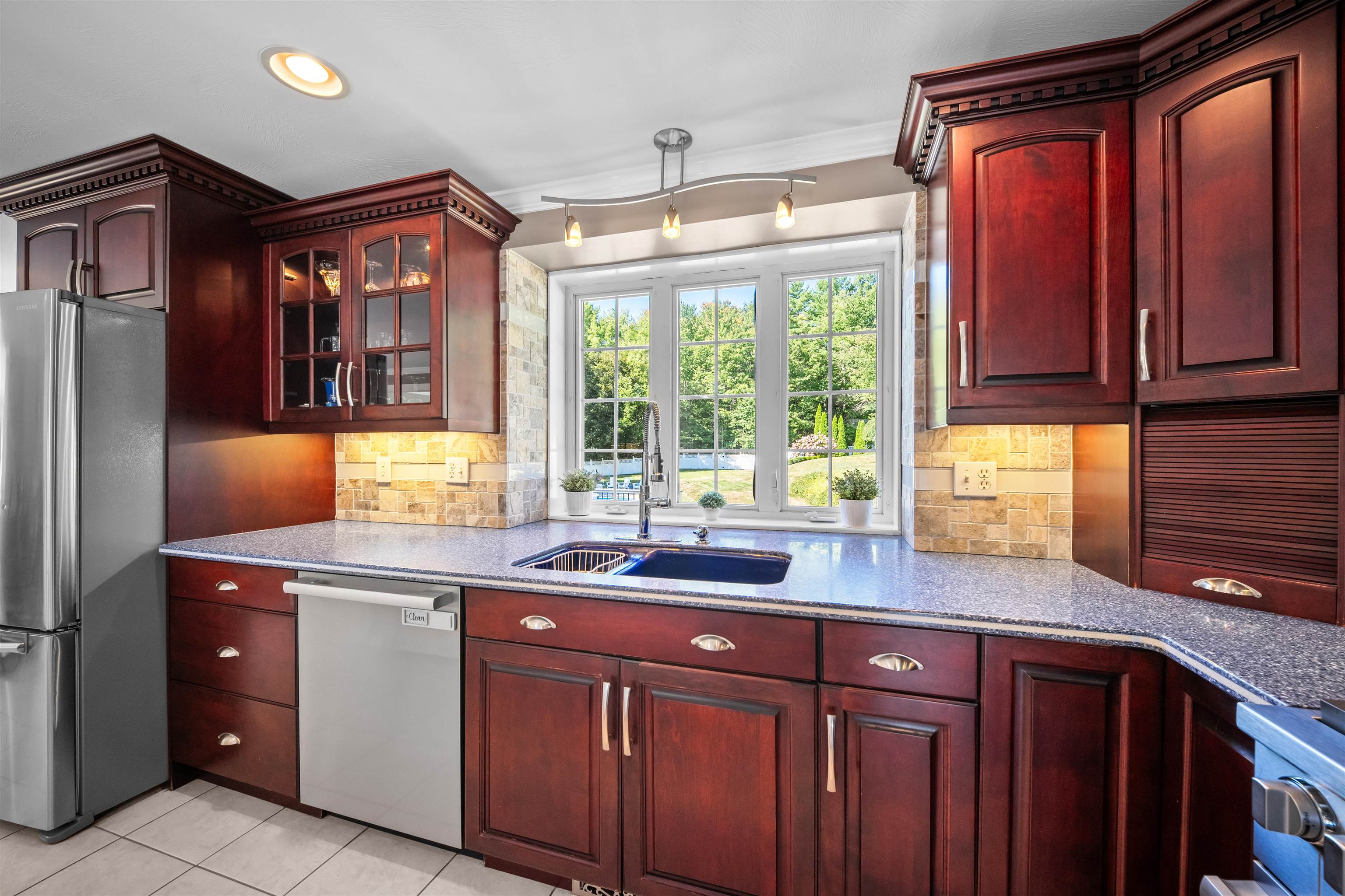 48 Cottonwood Drive