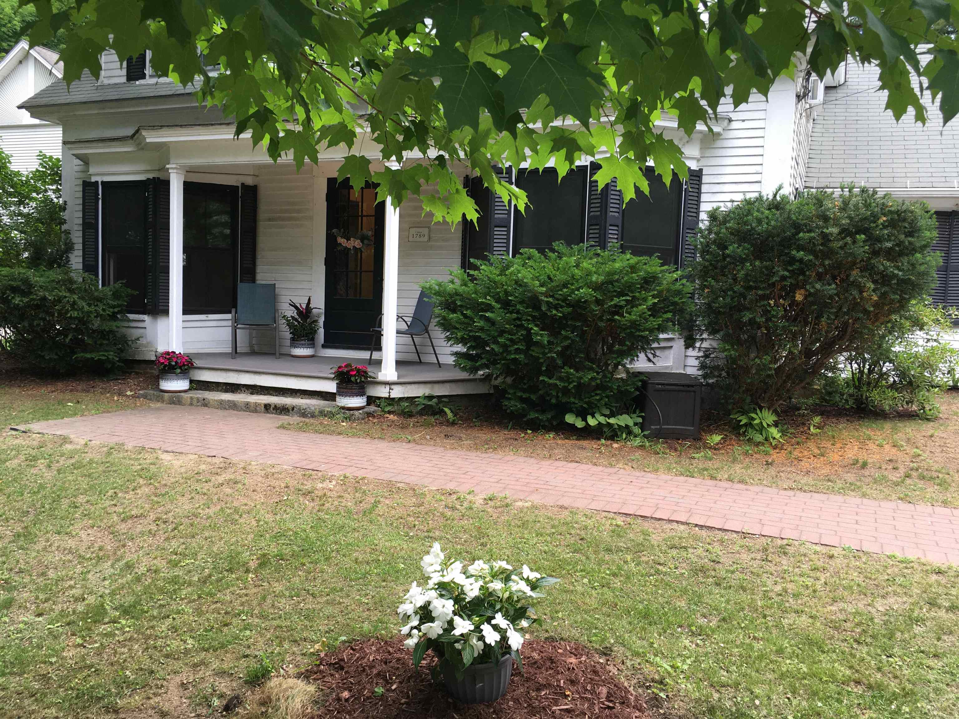270 East Side Drive