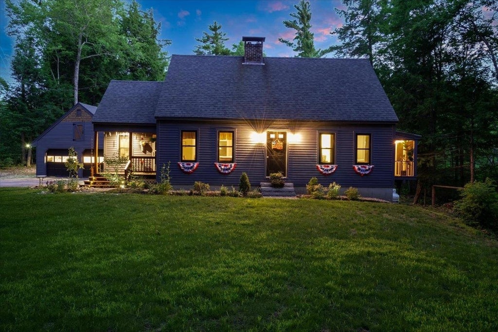 Photo of 12 Stonehedge Turne Way, Wakefield, NH 03872 (MLS # 5107175)