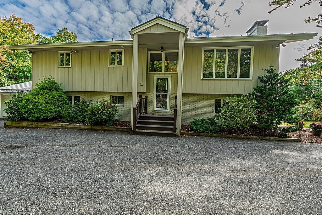 17 Ridge Road