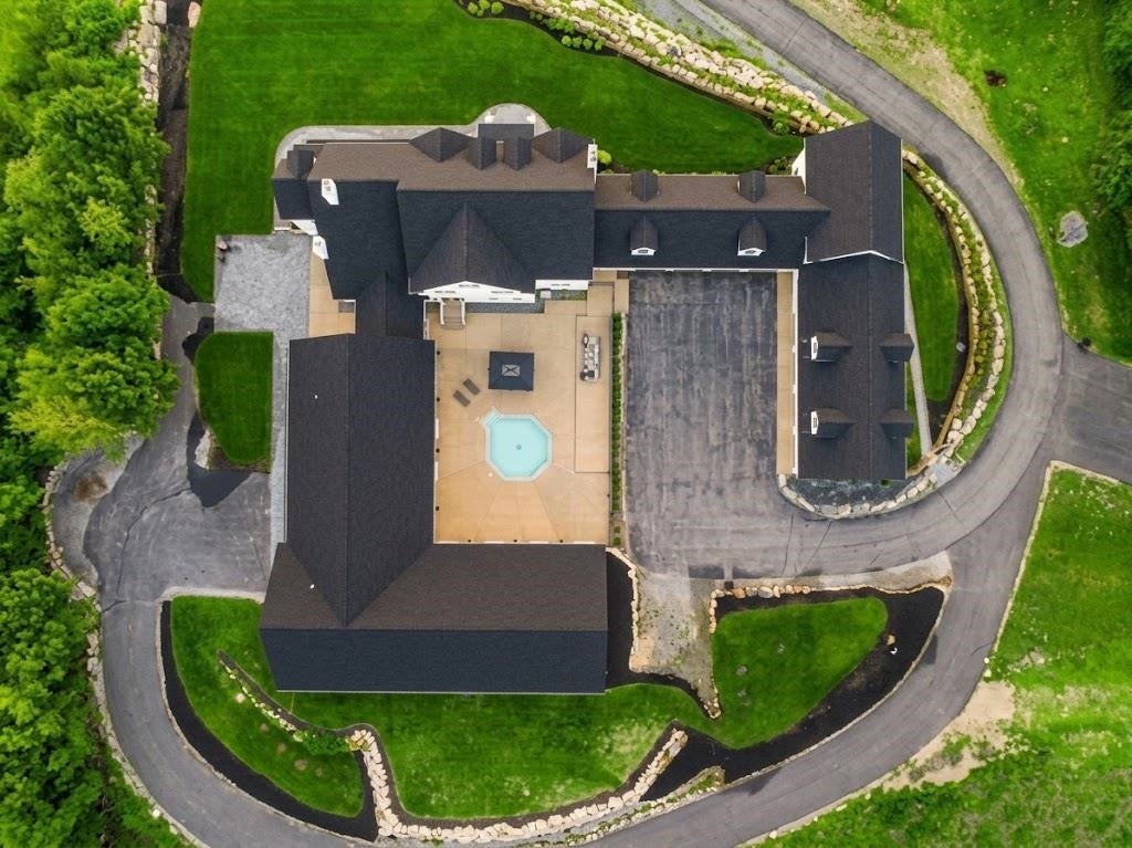 104 Foxberry Drive