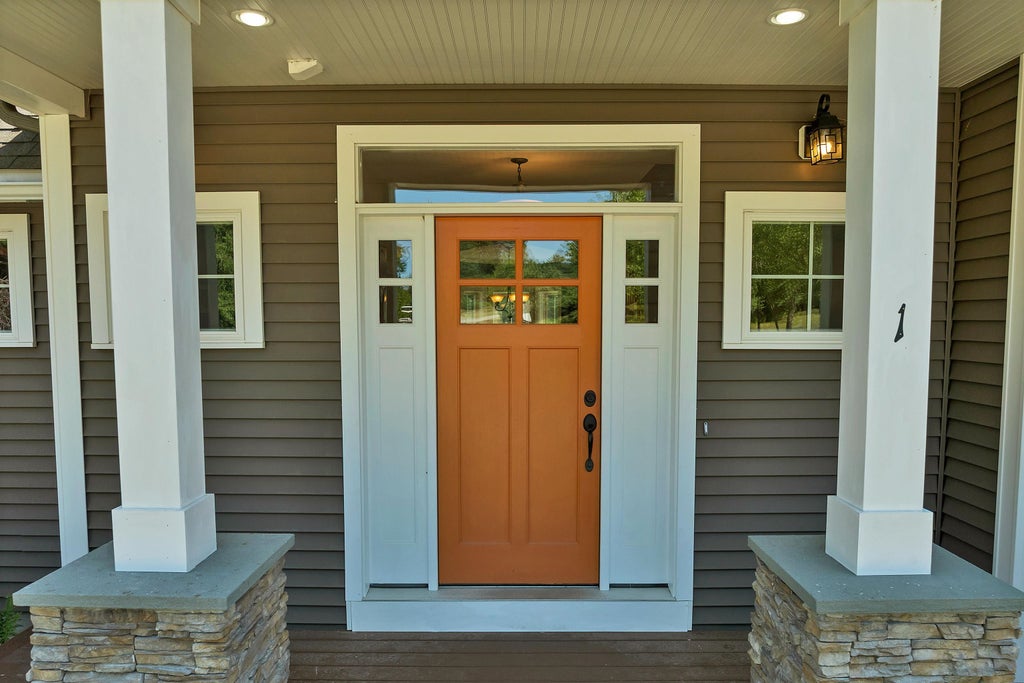 Photo of 1 Lennon Drive, Dover, NH 03820 (MLS # 5102297)