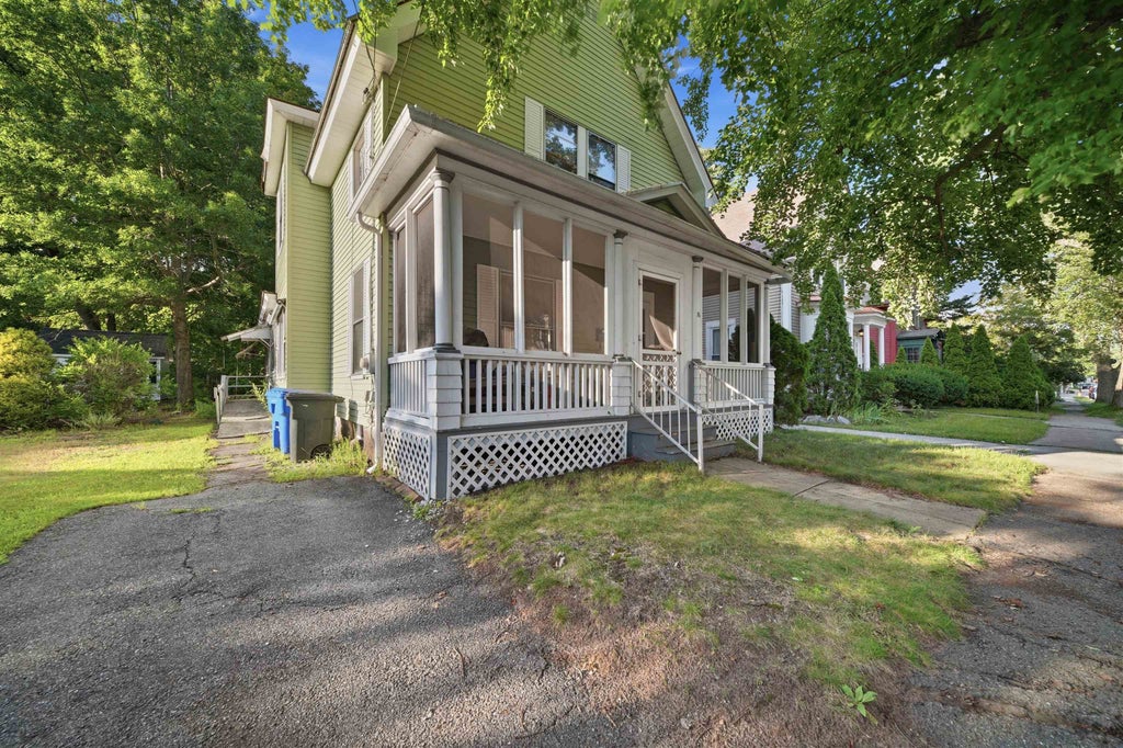 Photo of 16 Appleton Street, Manchester, NH 03104 (MLS # 5102863)