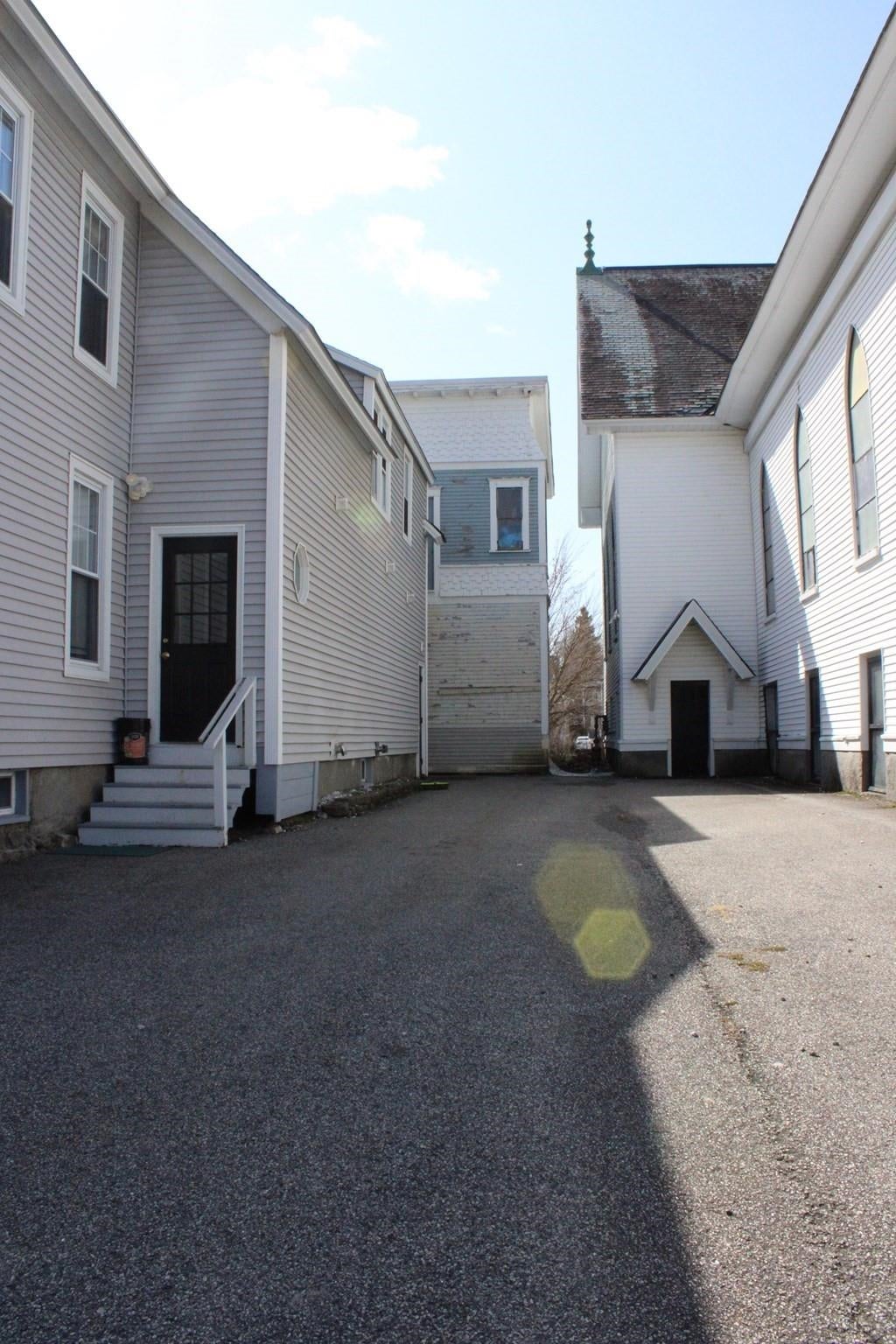 644 Pine Street